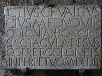 pompeii amphitheater inscription