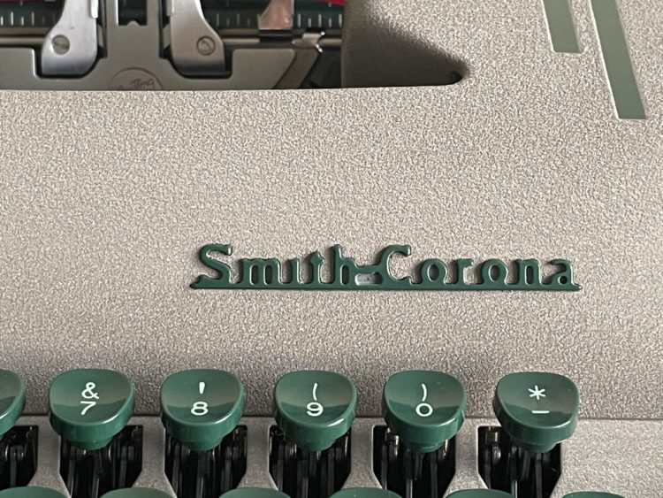 smith corona super 1953 typewriter logo