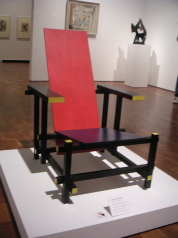 Rietveld Chair in Milwaukee Art Museum